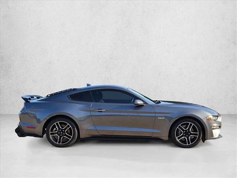 Used 2021 Ford Mustang GT RWD image 4