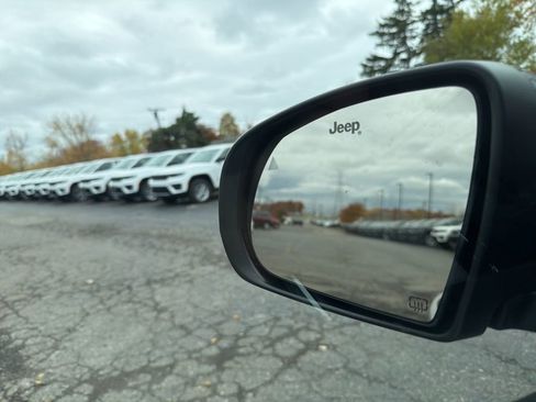 Certified 2022 Jeep Compass Limited image 20