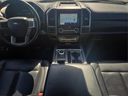 Used 2021 Ford Expedition XLT image 17
