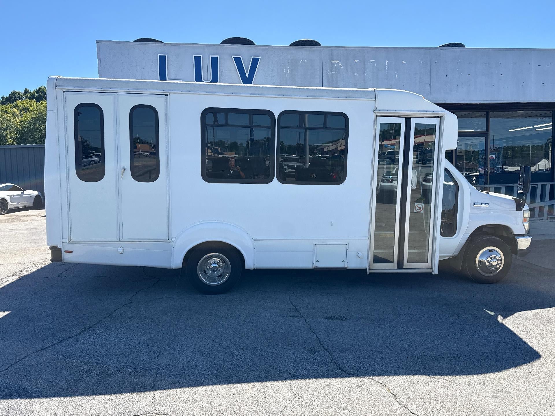 Used 2016 Ford E-350 and Econoline 350 Super Duty w/ Shuttle Bus Prep Package RWD image 2