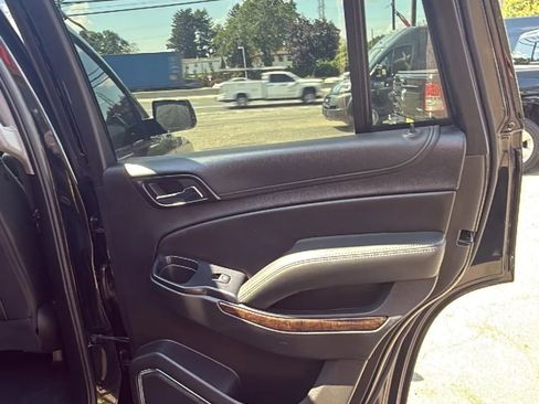 Used 2020 GMC Yukon SLT w/ Graphite Performance Edition image 7