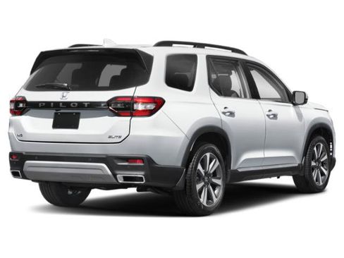 Used 2024 Honda Pilot Elite image 3