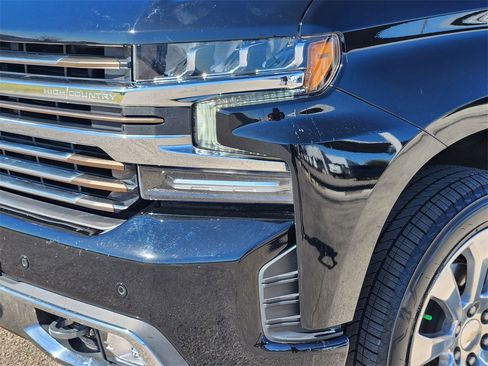 Certified 2022 Chevrolet Silverado 1500 High Country image 9