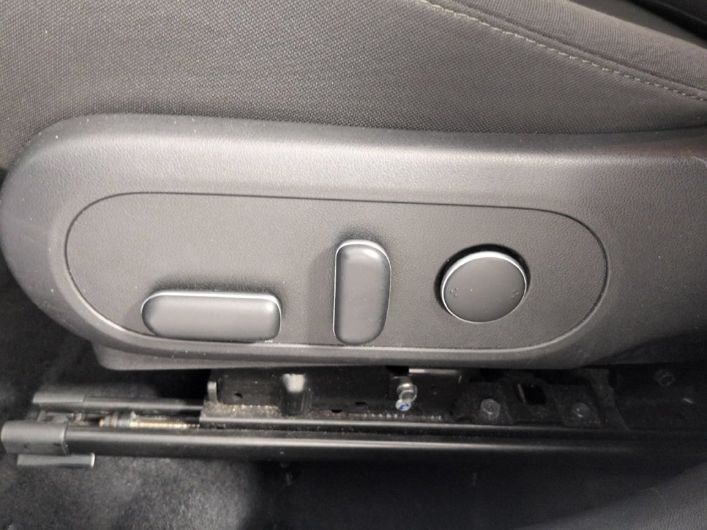 Used 2025 Hyundai Kona SEL FWD image 27