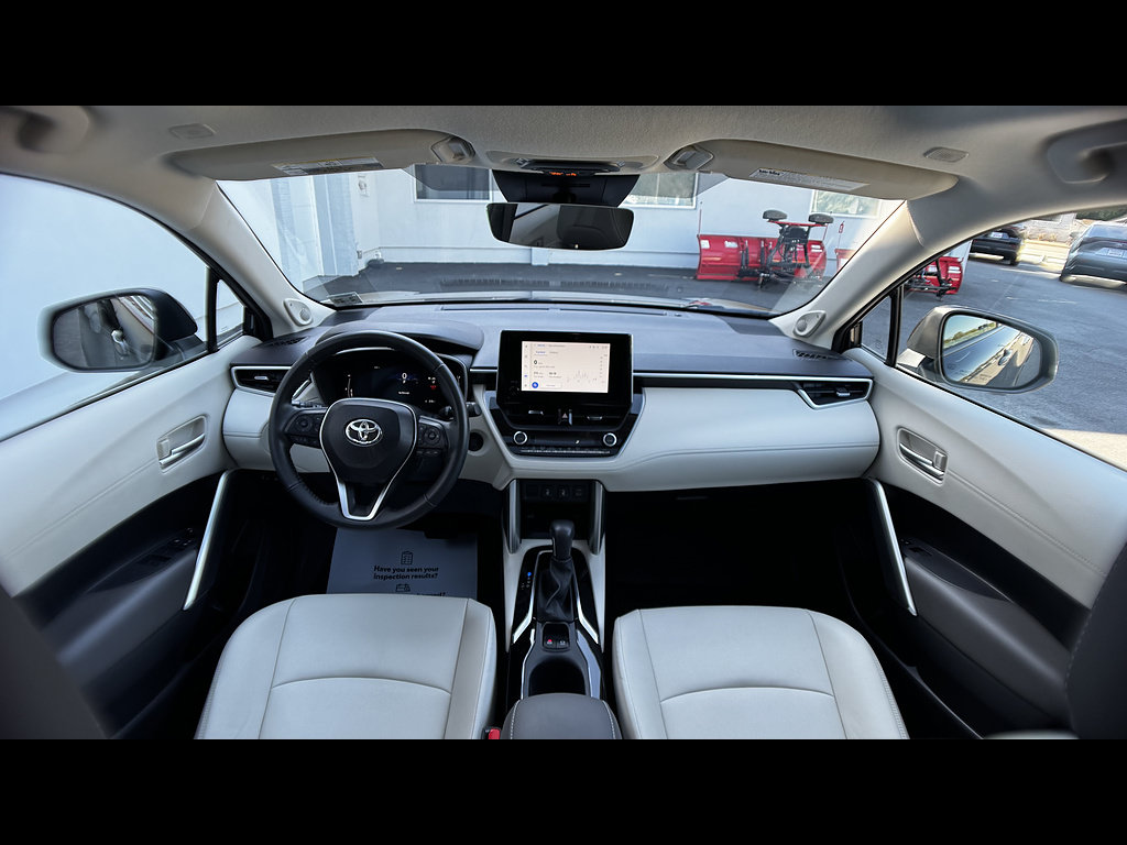Certified 2024 Toyota Corolla Cross XLE w/ Convenience Package AWD/4WD image 33