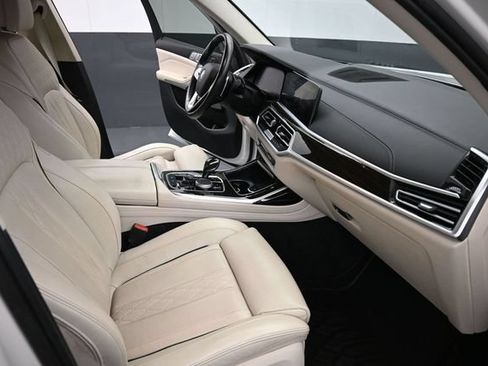 Used 2020 BMW X7 xDrive40i w/ Premium Package AWD/4WD image 28