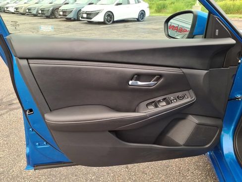 Certified 2023 Nissan Sentra SV FWD image 14