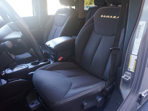 Used 2013 Jeep Wrangler Unlimited Sahara w/ Connectivity Group image 16