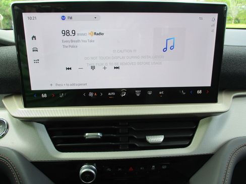 New 2025 Ford Explorer Active w/ Active Comfort Package image 15