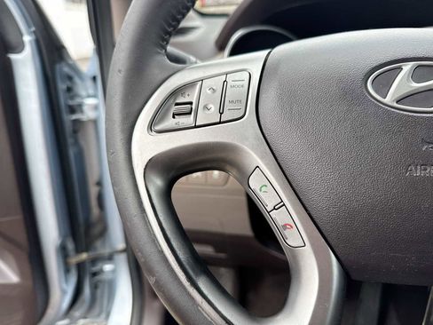 Used 2011 Hyundai Tucson GLS image 24