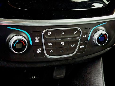 Used 2021 Chevrolet Traverse LS w/ LPO, Floor Liner Package FWD image 17