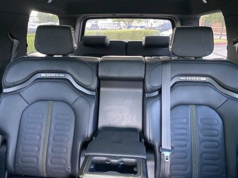 Used 2026 Rivian R1S Adventure Dual AWD/4WD image 32