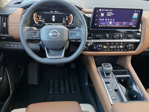 New 2026 Nissan Pathfinder Platinum image 13