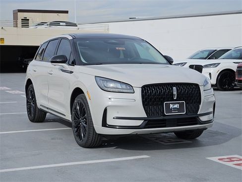 Certified 2023 Lincoln Corsair FWD w/ Equipment Group 101A image 3