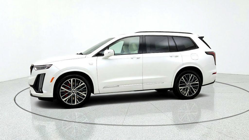 Used 2024 Cadillac XT6 Sport w/ Technology Package AWD/4WD image 8