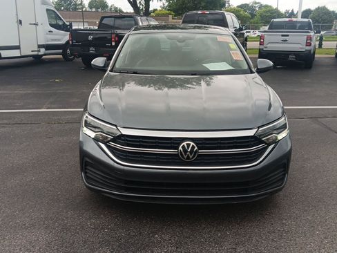 Used 2022 Volkswagen Jetta SE w/ Panoramic Sunroof Package FWD image 14