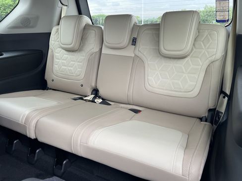 New 2026 Nissan Armada Platinum RWD image 17