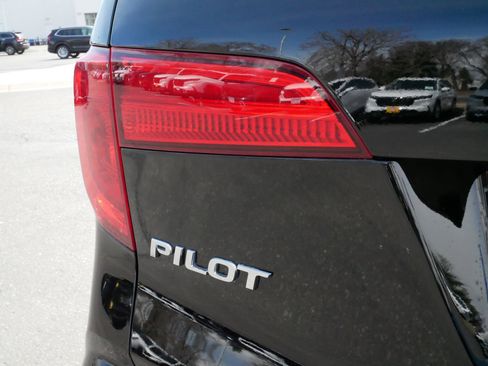 Used 2018 Honda Pilot EX-L image 17