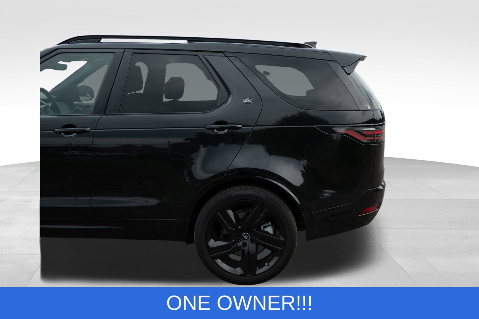 Used 2023 Land Rover Discovery HSE R-Dynamic AWD/4WD image 15
