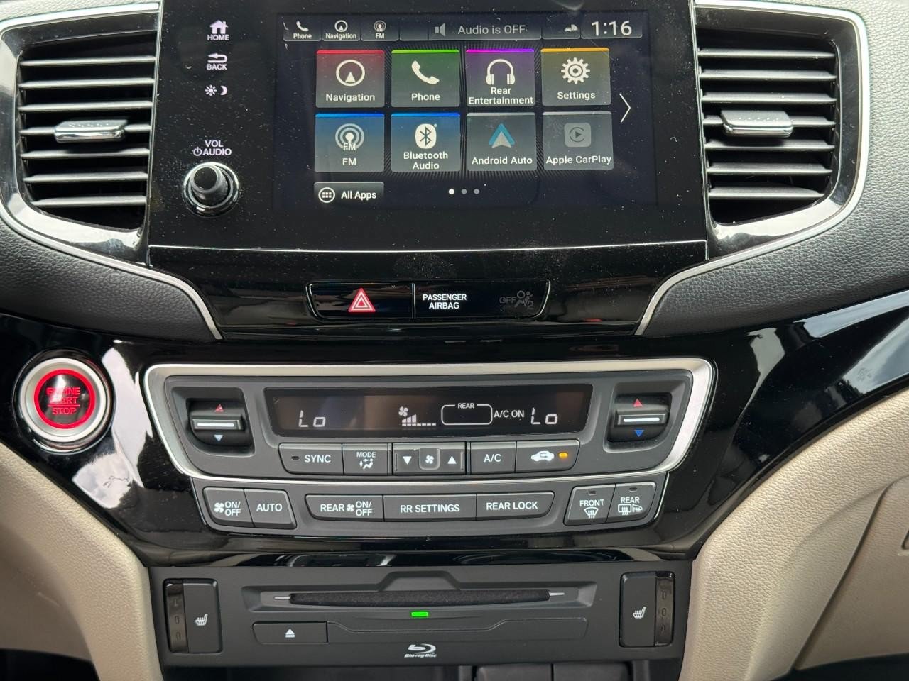 Used 2020 Honda Pilot Touring image 16