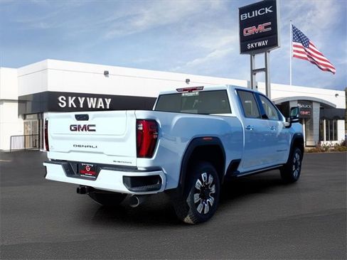 New 2026 GMC Sierra 2500 Denali w/ Denali Reserve Package image 4