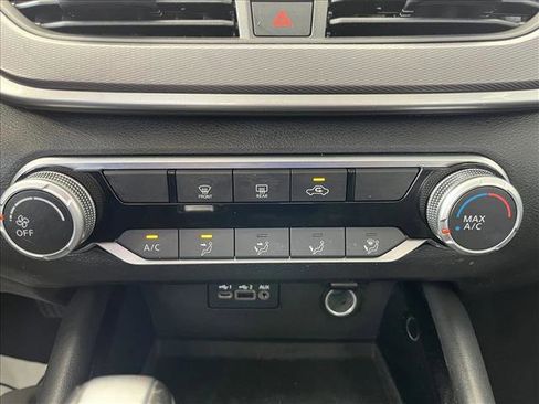 Used 2024 Nissan Altima 2.5 SR image 16