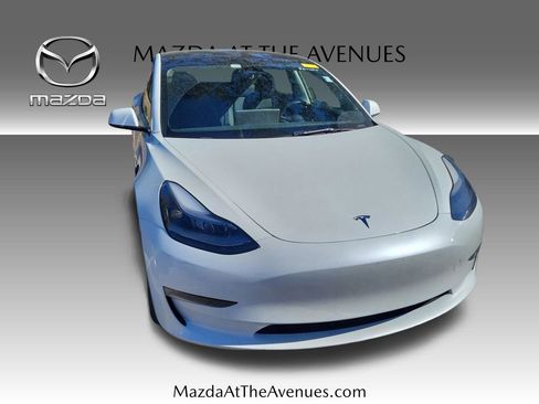 Used 2023 Tesla Model 3 Standard Range image 10