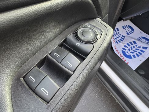 Used 2018 Chevrolet Equinox LT image 13