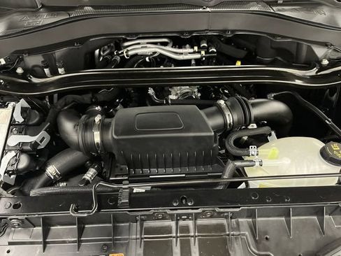 Used 2025 Ford Explorer ST image 41