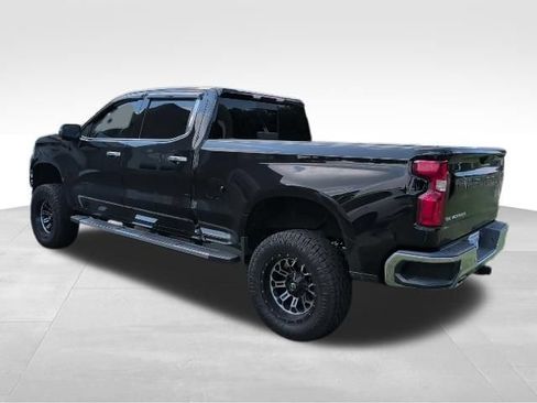 Used 2021 Chevrolet Silverado 1500 LTZ w/ Z71 Off-Road Package AWD/4WD image 9