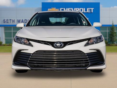 Used 2023 Toyota Camry LE FWD image 2