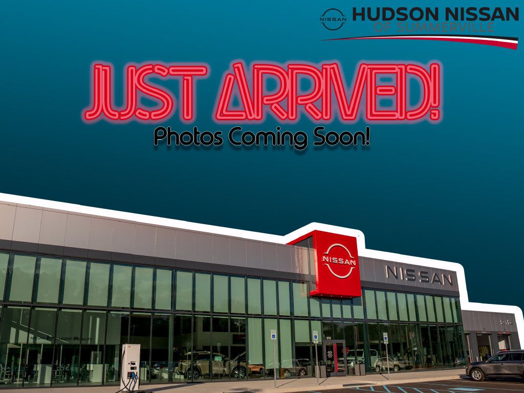Used 2022 GMC Terrain SLE w/ Driver Convenience Package FWD image 1