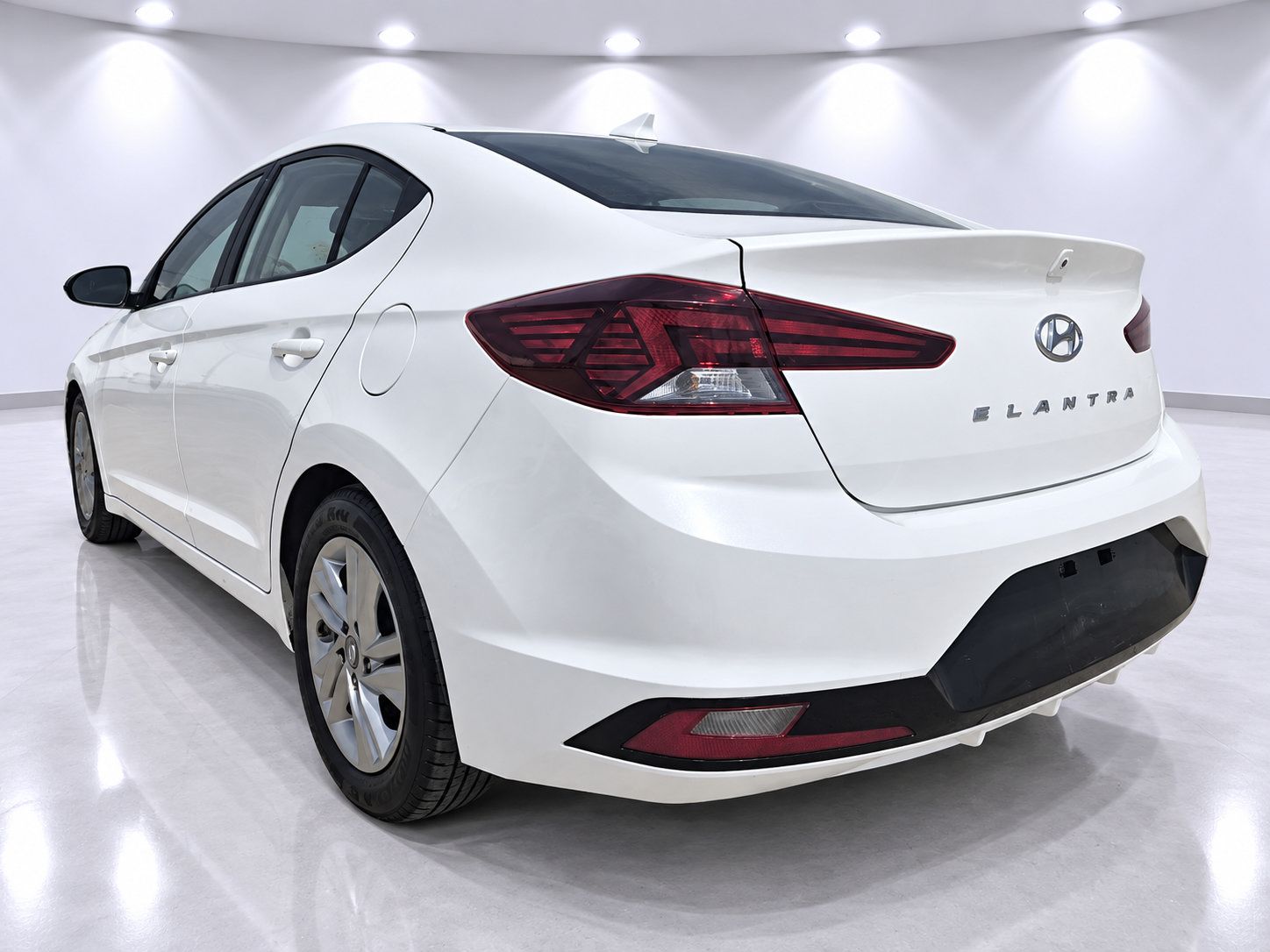 Used 2019 Hyundai Elantra Value Edition w/ Cargo Package FWD image 6