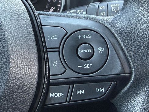 Certified 2021 Toyota RAV4 XLE w/ Carpet Mat Package (TMS) AWD/4WD image 29