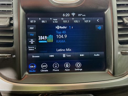 Used 2020 Chrysler 300 Touring w/ Chrome Appearance Package RWD image 17