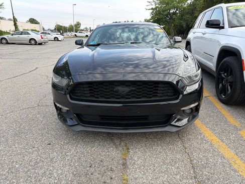 Used 2016 Ford Mustang Coupe w/ Equipment Group 051A RWD image 2