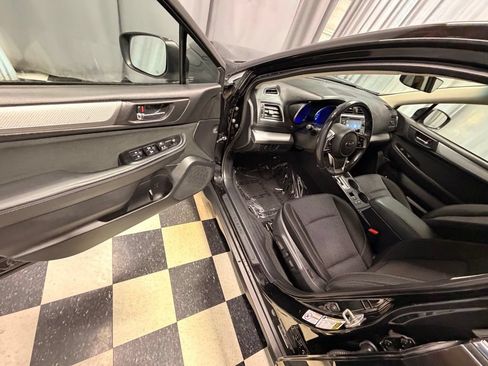 Used 2019 Subaru Outback 2.5i Premium AWD/4WD image 16