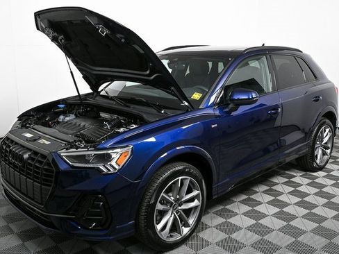 Certified 2025 Audi Q3 2.0T Premium image 32