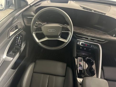 Used 2025 Audi Q5 Premium Plus w/ Premium Plus image 15