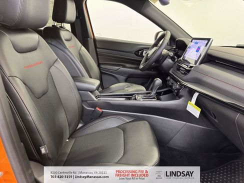New 2026 Jeep Compass Trailhawk w/ Sun, Sound & Navigation Group AWD/4WD image 13