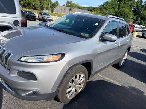 Used 2015 Jeep Cherokee Limited AWD/4WD image 3