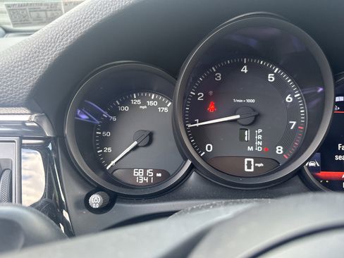 Certified 2026 Porsche Macan AWD/4WD image 17