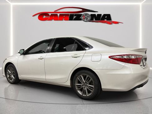 Used 2016 Toyota Camry SE image 7