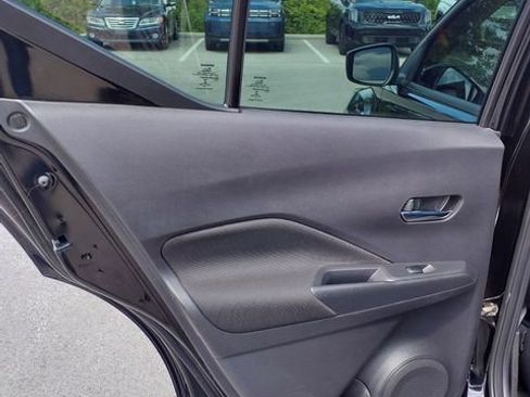 Used 2021 Nissan Kicks SV FWD image 19