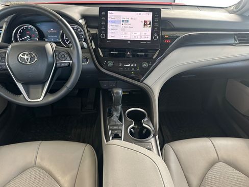 Used 2024 Toyota Camry XLE AWD/4WD image 17