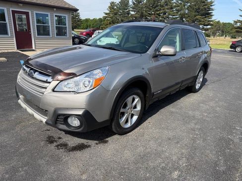 Used 2014 Subaru Outback 2.5i Limited w/ Moonroof Package AWD/4WD image 13