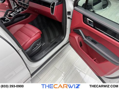 Used 2023 Porsche Cayenne GTS image 62