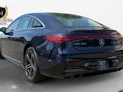 Used 2023 Mercedes-Benz EQS 580 4MATIC Sedan image 3