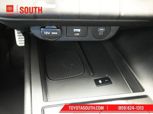 Used 2025 Hyundai Elantra Sport FWD image 22