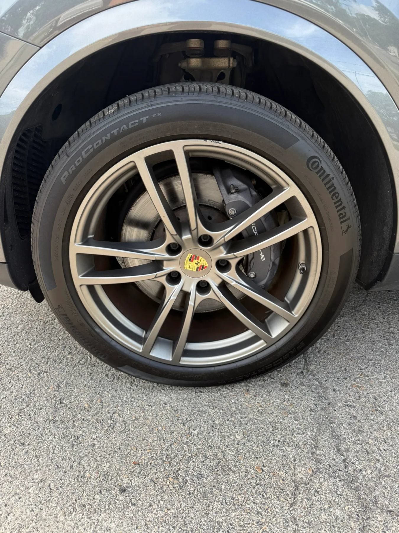 Used 2021 Porsche Cayenne AWD/4WD image 9